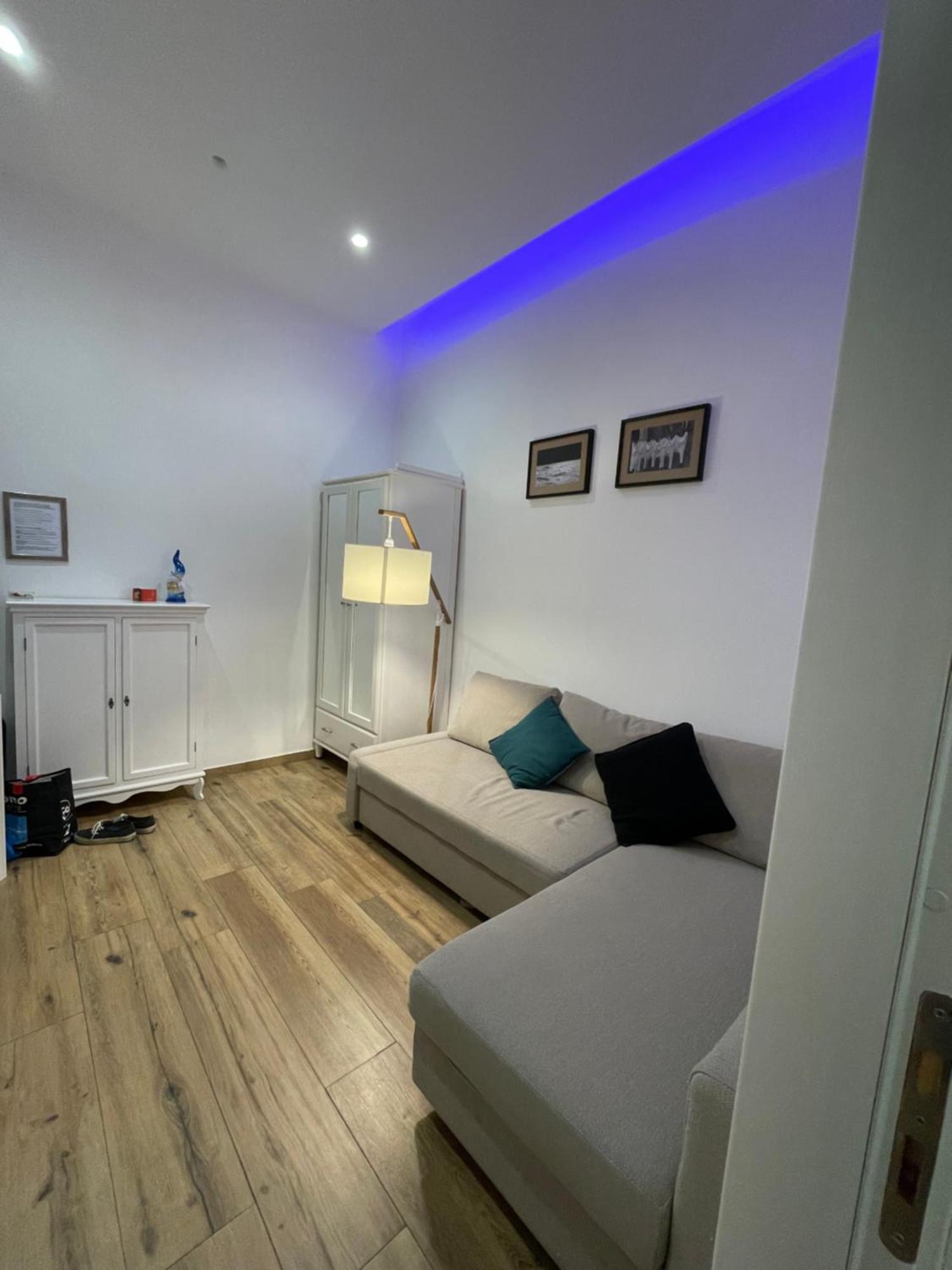 Apartamento Colibri A Piazza Dante Nápoles Exterior foto